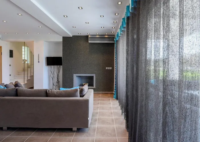 Pentanemi Luxury Βίλα Χανιώτη