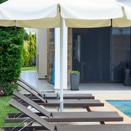 Pentanemi Luxury * Hanioti