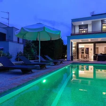 Pentanemi Luxury Вилла