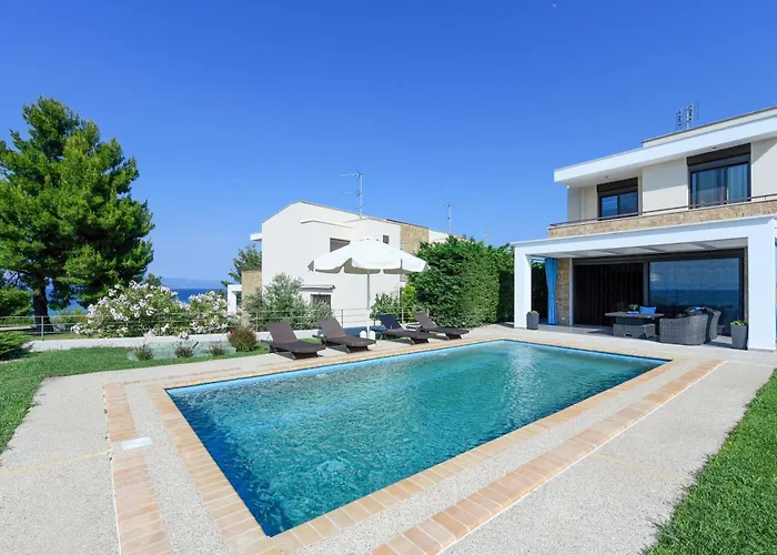 Pentanemi Luxury Vila