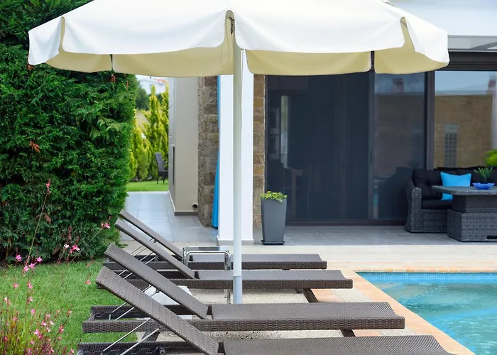 Pentanemi Luxury * Chanioti