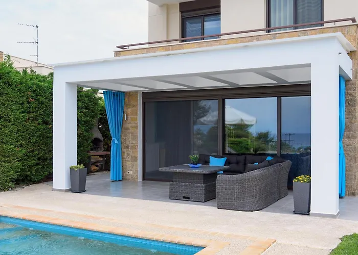 Pentanemi Luxury * Chaniotis